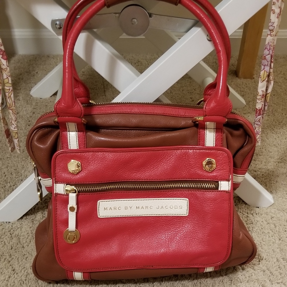 Marc by Marc Jacobs Red/Brown/White Shoulder Bag